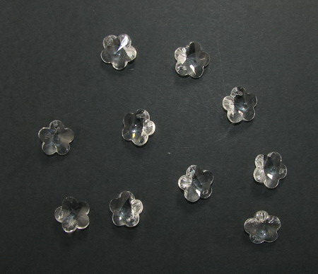 Faceted pendant crystal flower 14x13.5x7.5 hole 1 mm