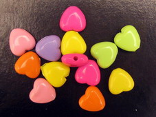 Χάντρα πλακέ καρδιά 10x11x6.5 mm τρύπα 1 mm μίξη χρωμάτων -50 γραμμάρια ~ 120 τεμάχια