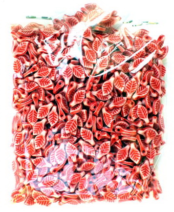 Мънисто прано листо 10 мм червено -50 грама