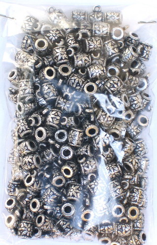 Μεταλλιζέ  χάντρα κύλινδρος με χαλκά  9x11x7 mm τρύπα 3 mm χρώμα ασήμι -50 γραμμάρια ~ 190 τεμάχια