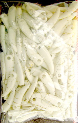 Margele   fir   cilindru figurina de  23mm alb -50 grame