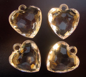 Висулка кристал сърце 25 мм многостенна бяла -50 грама