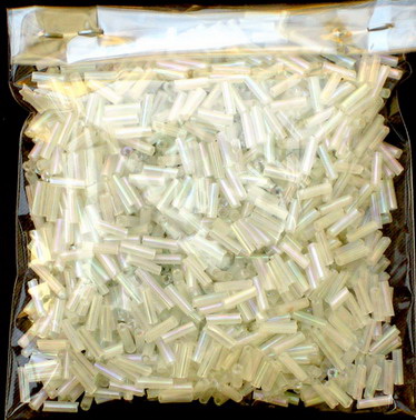 Margele  de sticlă betisoare de culoare  alb cu o grosime de 6 mm  alb -50 de grame