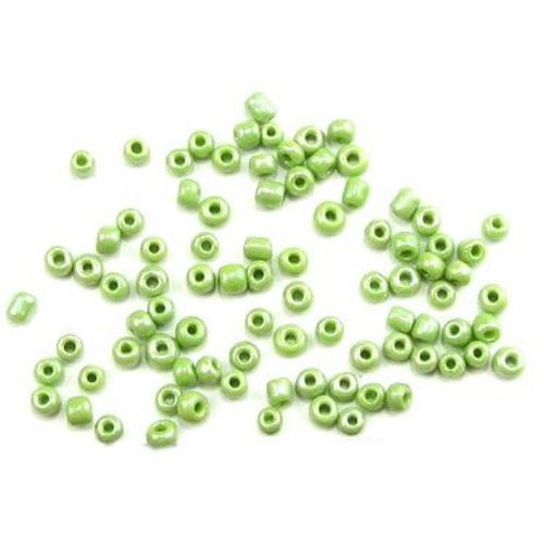 Margele de sticlă grosime 3 mm verde perlă -50 grame