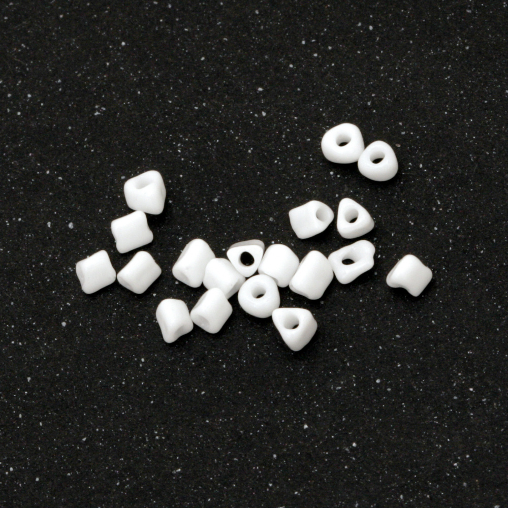 Triangular Glass Beads 1 ~ 3x2.5x2 mm, Hole: 0.5 mm, Solid White, 20 grams