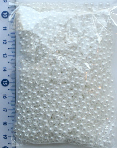 Мънисто перла топче 4 мм дупка 1 мм ABS 1-во качество цвят бял -20 грама ~780 броя
