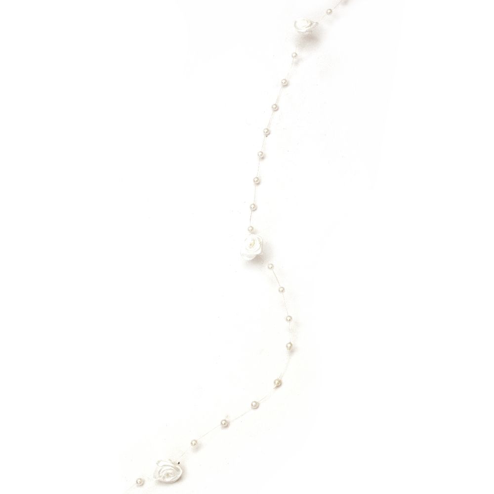 Ghirlandă cu perla plastic perlat 4 mm alb și textil trandafir ~ 15mm alb -1 metru