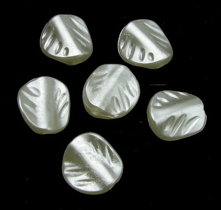 Fake Pearl Acrylic Beads Leaf 13x11x4 mm hole 2 mm white -50 pieces