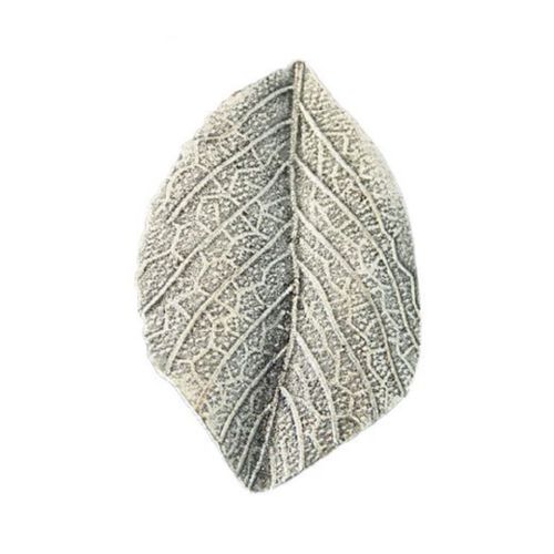 Picturesque leaf shaped metal pendant for jewelry design projects 32x21x2.5 mm hole 2 mm color silver - 5 pieces