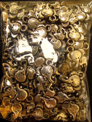 Pendant metallic elephant 20x15 mm hole 3 mm silver -50 grams ~ 65 pieces
