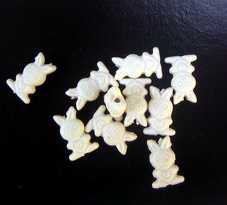 Χάντρα λαγουδάκι 13 mm λευκό -50 γραμμάρια