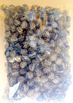 Χάντρα στρόγγυλη 6 mm τριαντάφυλλο τρύπα 1,5 mm μπλε με λευκό -50 γραμμάρια ~ 390 τεμάχια