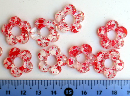 Мънисто кристал цвете 19 мм напръскано бяло и червено -50 грама