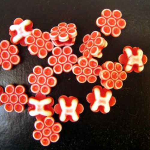 Flower Bead 7 circles 11 mm 3x6 hole - 50 grams ~ 189 pieces Red