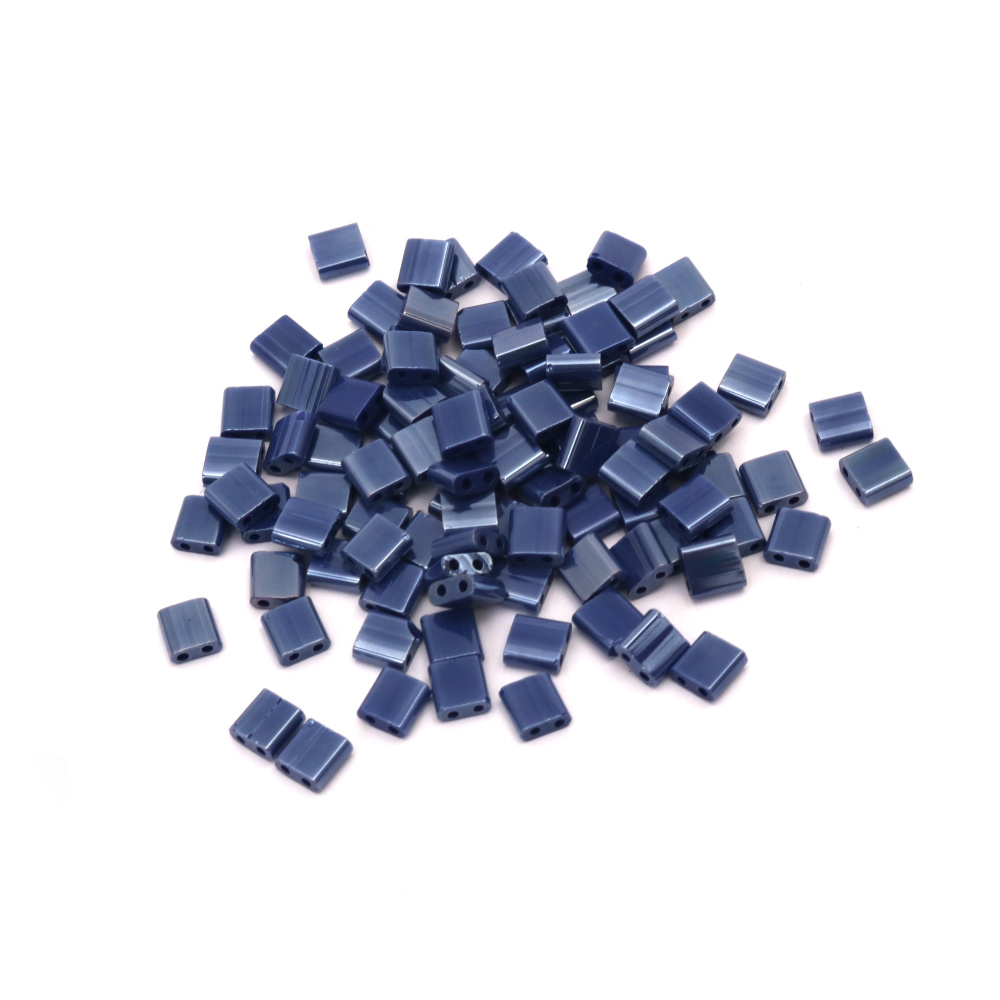 Мъниста стъклена тип MIYUKI TILA 5x5x1.9 мм дупка 0.8 мм цейлон перлена синя -4 грама ~42 броя