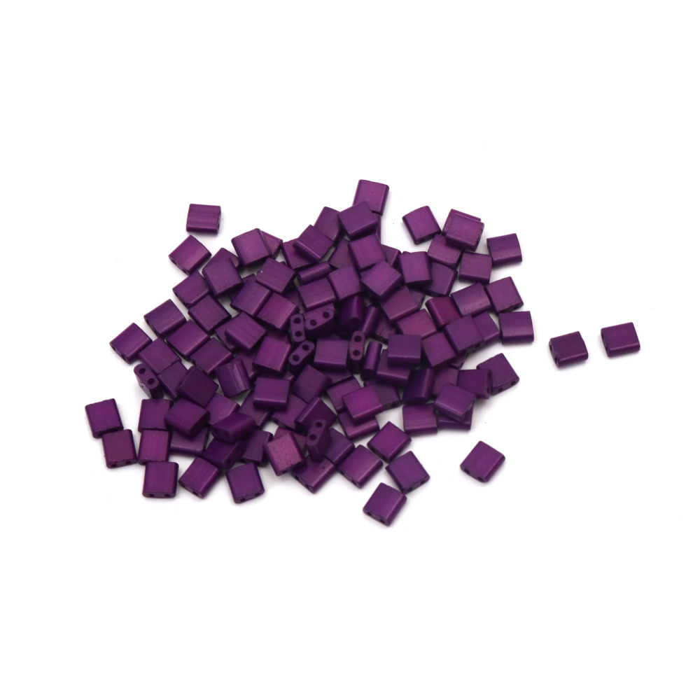Margele de sticla tip MIYUKI TILA 5x5x1,9 mm gaura 0,8 mm grosime violet satinat -4 grame ~43 bucati