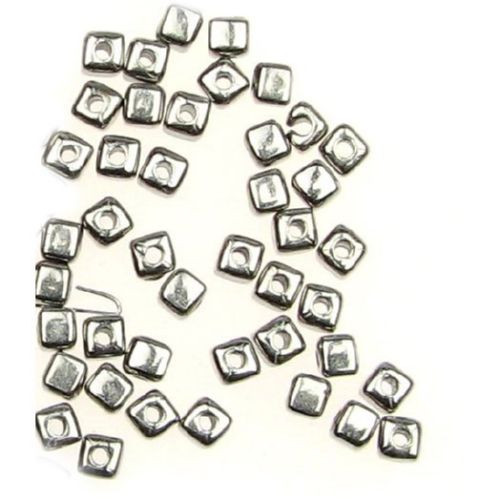 Margele CCB pătrat 4x4 mm gaură 2 mm culoare argintiu - 20 grame ~ 310 bucăți