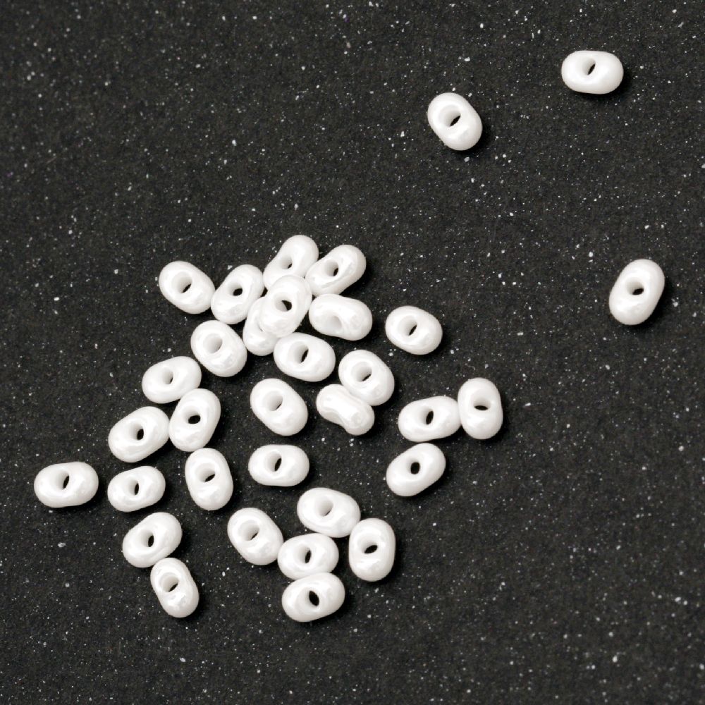 Γυάλινες χάντρες seed Miyuki πάχους 4x2x2 mm λευκό μαργαριτάρι -10 γραμμάρια ± 308 τεμάχια