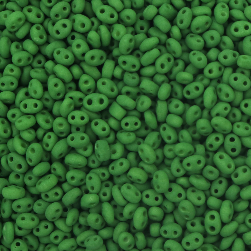 margele cehe PRECIOSA TWIN 4x5x2,5 mm doua gauri 1 mm solid verde mat -10 grame ~130 bucati