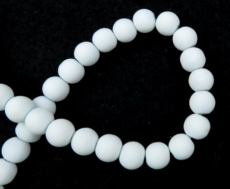 String Glass Round Beads with Rubber Coating, 8 mm, Hole: 1 mm, White ~ 80 cm ~ 104 pieces