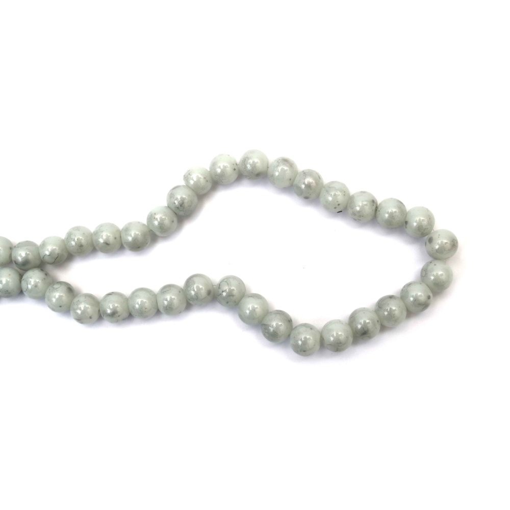Mărgele din sticlă imitație marmură – 10 mm, gaură 1,5 mm, alb lăptos și gri cu accente culoare argintiu, șirag ~85 buc. – ideale pentru bijuterii handmade, beading și proiecte craft