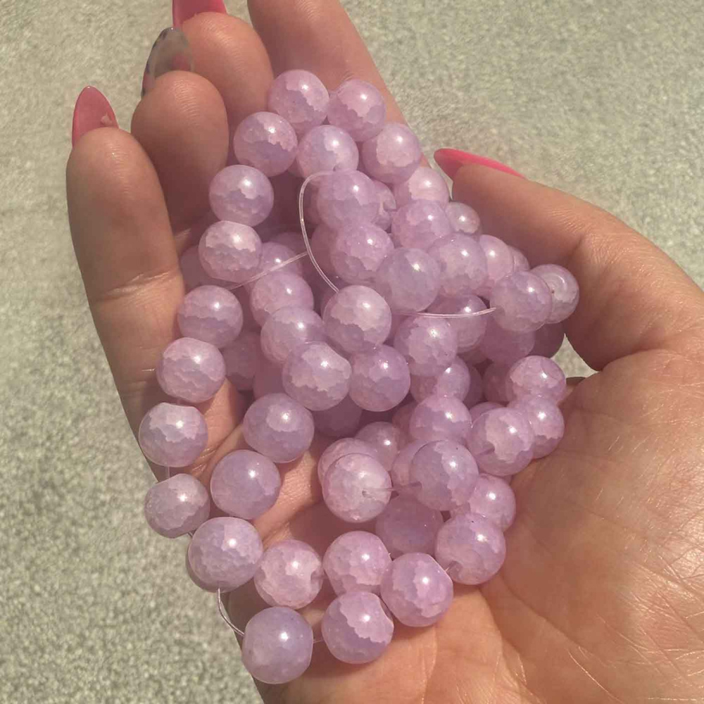 Fotochromické skleněné crackle korálky 10 mm, průvlek 1 mm – růžové měnící se na světle fialové na slunci, šňůra cca 85 ks – na výrobu šperků, navlékání korálků a kreativní tvoření