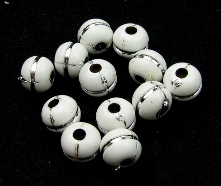 Мънисто сребърна нишка топче 7x9 мм дупка 2.3 мм бяло - 50 грама ~ 130 броя