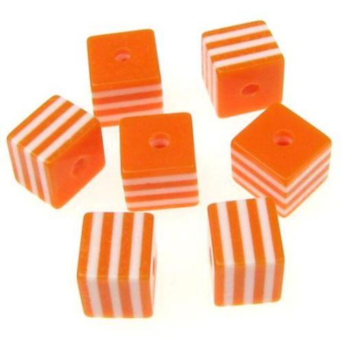 Мънисто резин куб 8x8x7 мм дупка 2 мм оранжево с бяло райе -50 броя