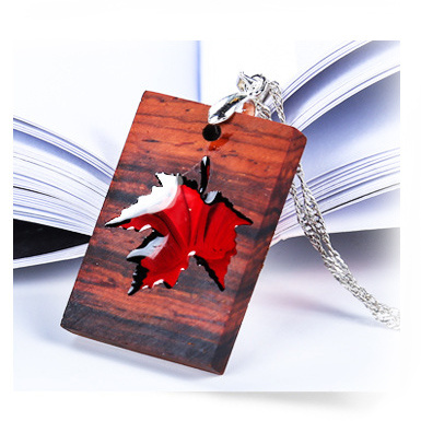 Rectangular Sandalwood Pendant / Maple Leaf, 23x33x6 mm 