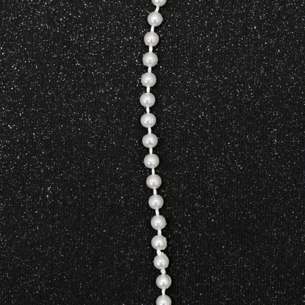 Ghirlanda cu plastic perlata 5 mm culoare alb -1 metru