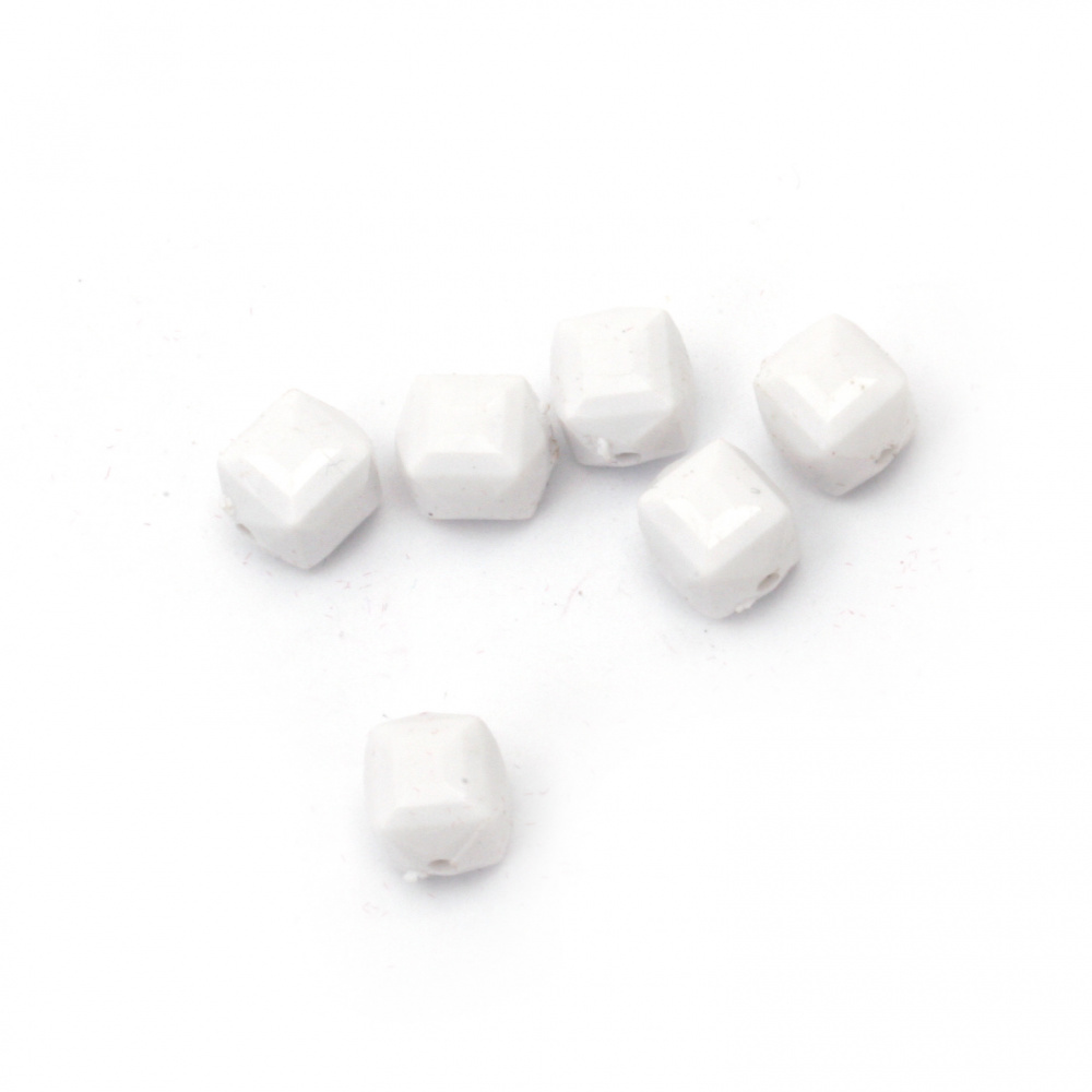 Χαντρα οπάκ πλαστική  πέτρα 9x9 mm τρύπα 1 mm λευκό -50 γραμμάρια ~ 110 τεμάχια