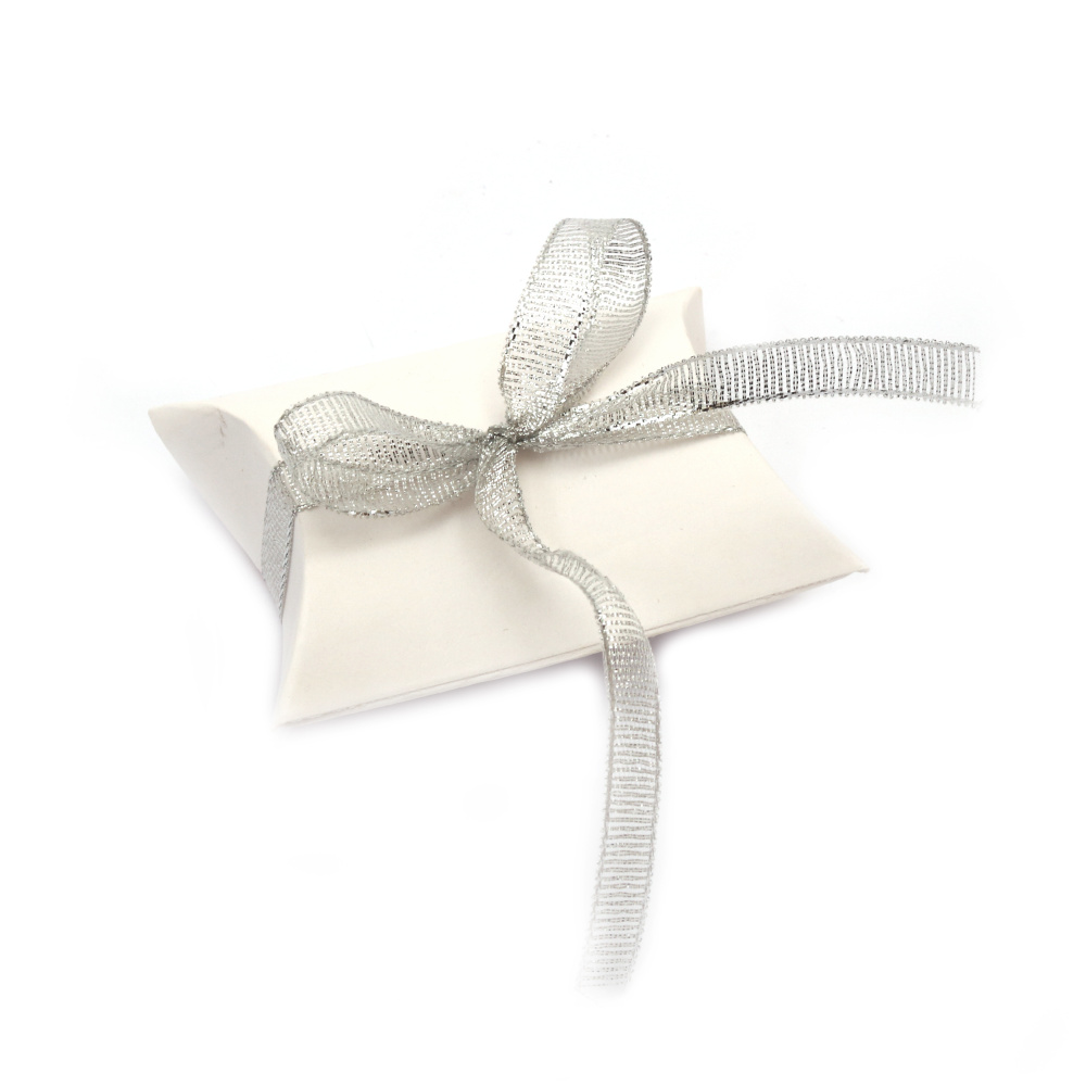 Kraft cardboard folding box 9x6x2.5cm white with ribbon