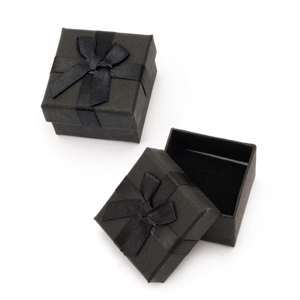 Кутия за бижута 5x5 см черна