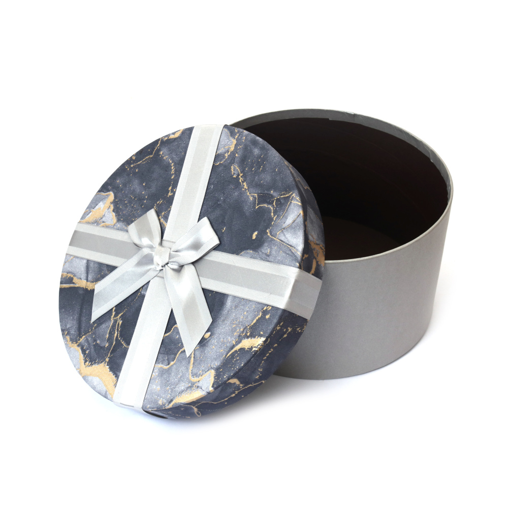 Кутия за подарък прозрачна 21x17.5x17.5 см квадратна цвят бял