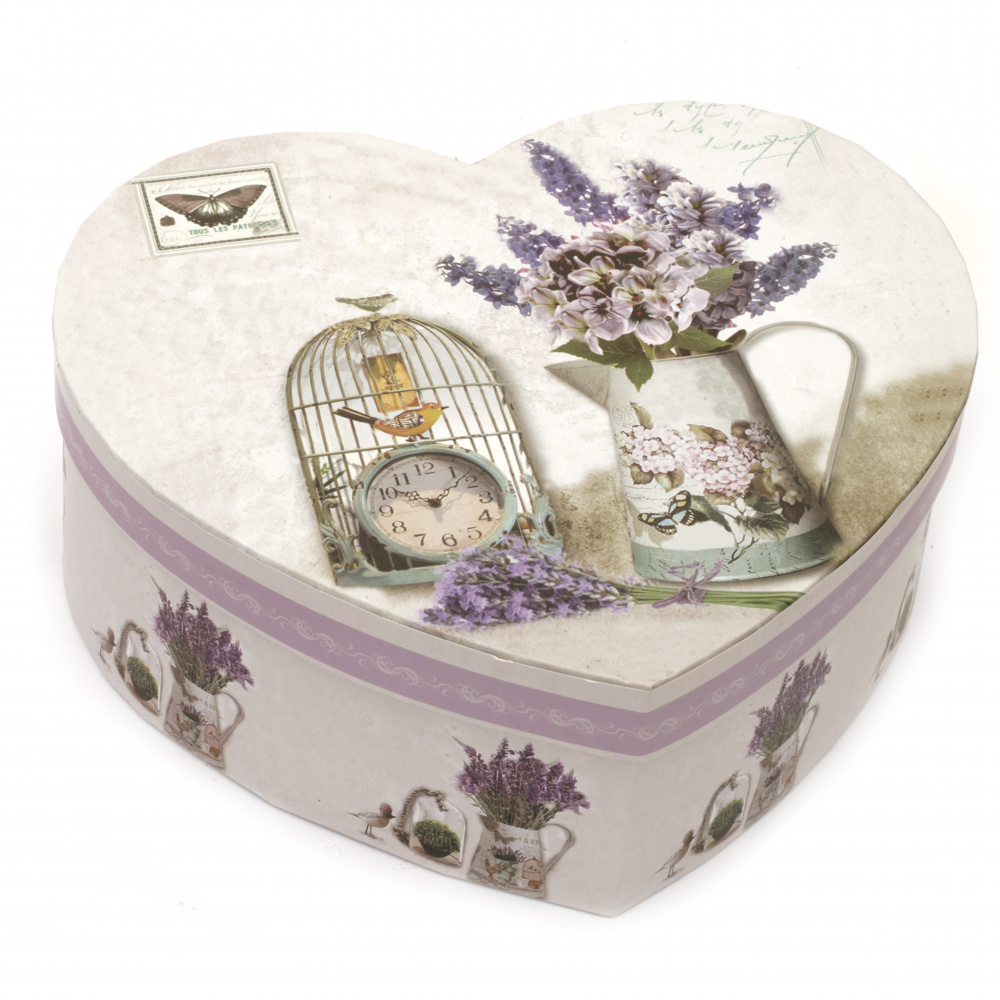 Vintage Style Heart-Shaped Gift Box / 180x220x80 mm