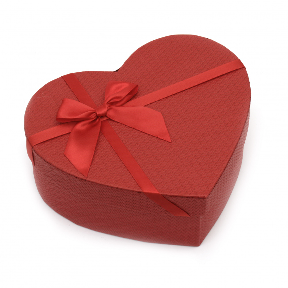 Кутия за подарък сърце 16x19x7 см червена