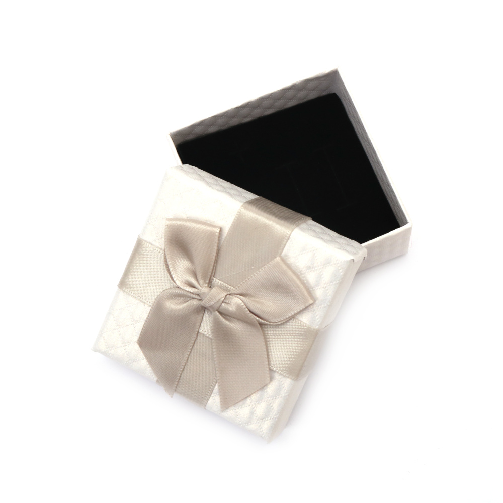 Jewelry Gift Box / 7x7 cm / White with Gray Ribbon