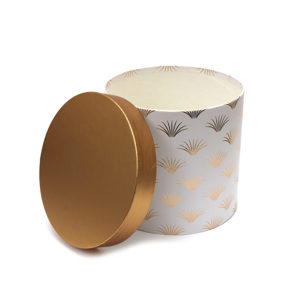 Cutie cadou 13,3x13,3x12 cm, culoare albă cu capac auriu