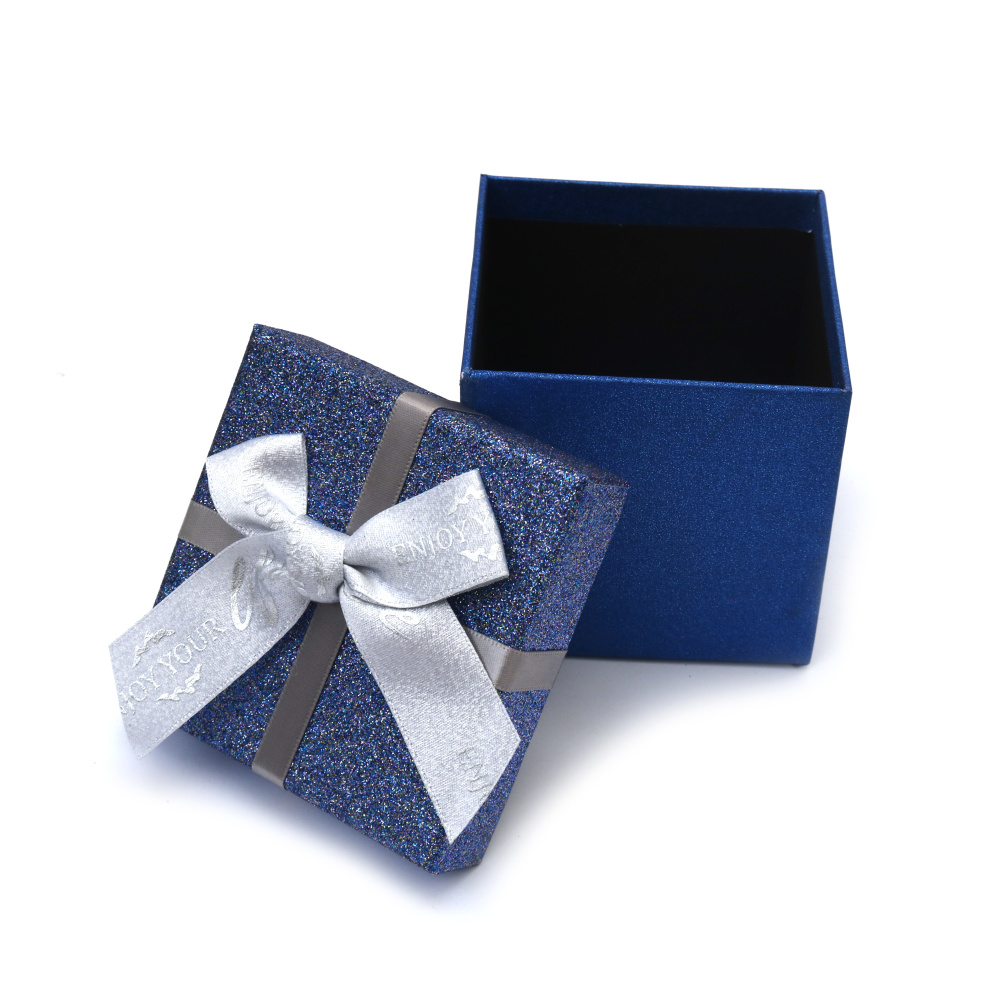 Cutie cadou 10x10x9,5 cm, culoare albastră cu brocart și panglică