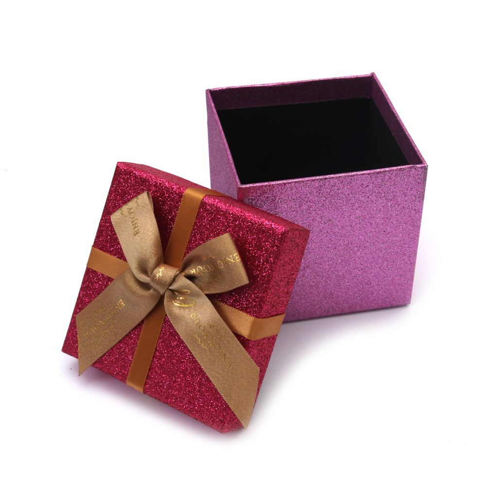 Cutie cadou 10x10x9.5 cm roz cu brocart și panglică