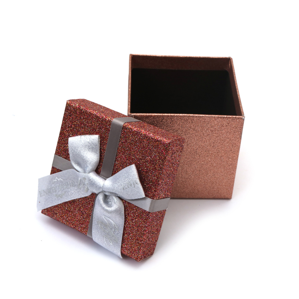 Cutie cadou 10x10x9.5 cm culoare auriu vechi cu brocart și panglică