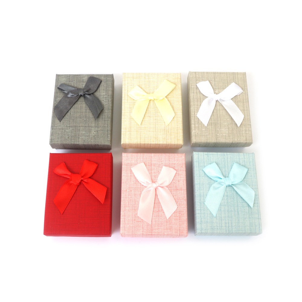 Кутия за бижута 7x9 см различни цветове -12 броя