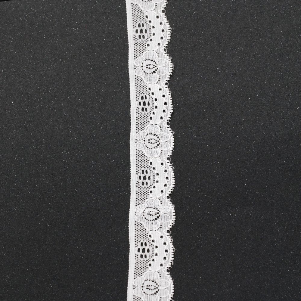 Дантелена лента еластична 25 мм бяла - 3 метра
