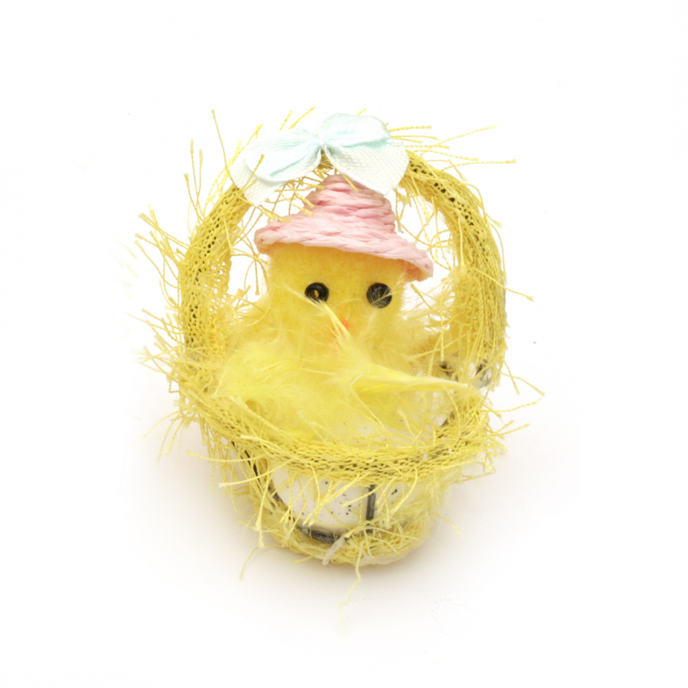 Chicken in a Basket for DIY Easter Home Decor / 55x55 mm