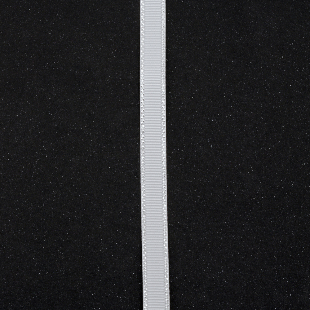 Лента сатен 9 мм рипс бяла опушена с ламе сребро -5 метра