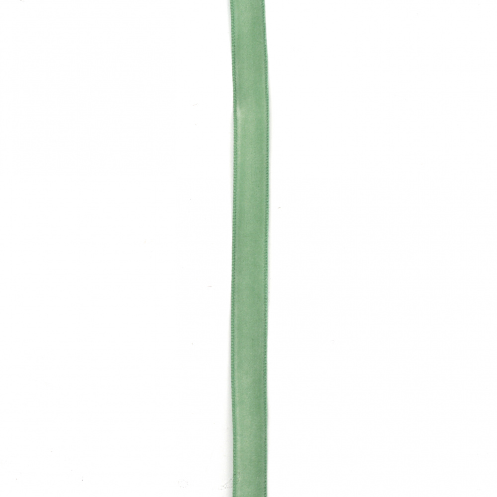 Panglică de catifea 10 mm verde pal -3 metri