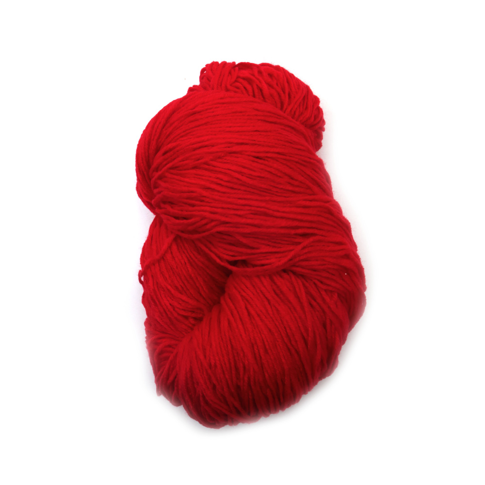 Прежда чиле 100 % полиестер цвят червен ~250 грама