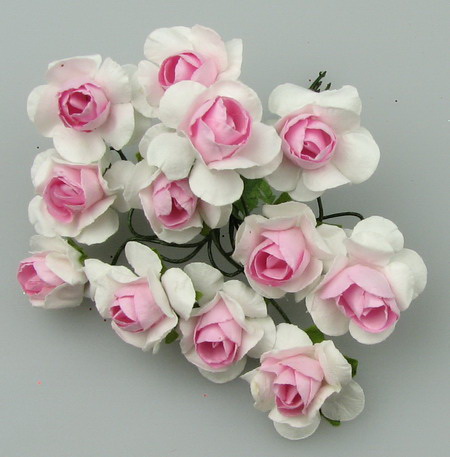 Букет рози от хартия и тел цвят бял и светло розов 20 мм -12 броя