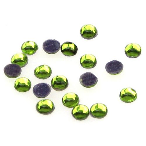 Стъклени камъчета с лепило 4.3 мм цвят светло зелен 2 грама ~38 броя