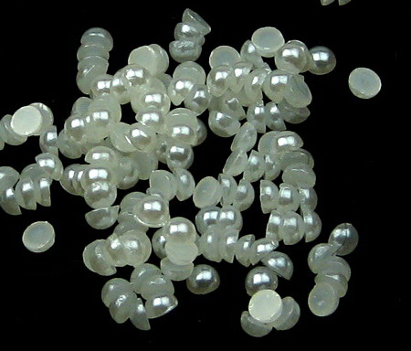 Πέρλα τύπου Cabochon μισή χρώματος 2x1 mm λευκό -500 τεμάχια
